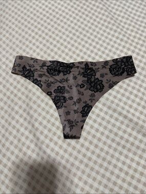 Victoria's Secret no show lines